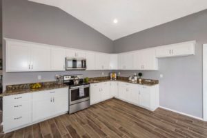 1612 E Palm Beach Dr Kitchen