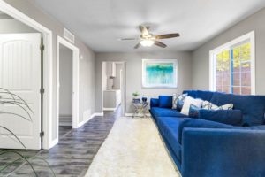 1830 E Indianola Ave Living Room